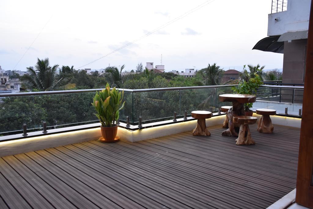 Gulmohar - Luxurious Penthouse Family Rooms Колхапур Екстер'єр фото