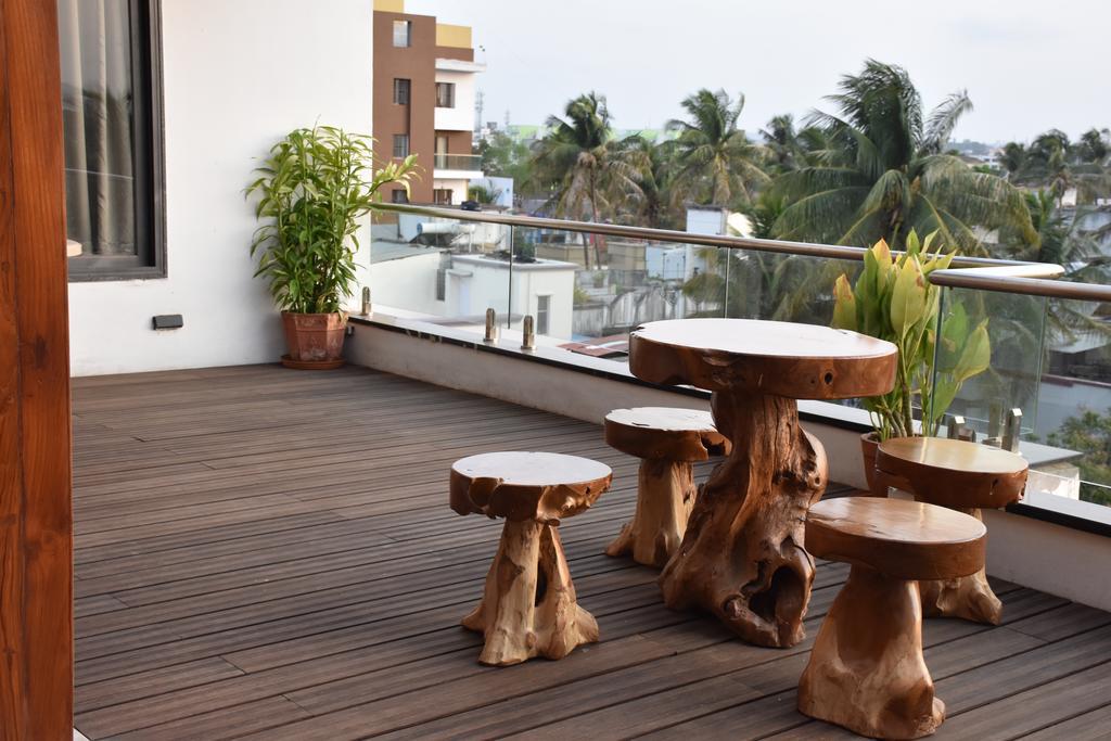 Gulmohar - Luxurious Penthouse Family Rooms Колхапур Екстер'єр фото